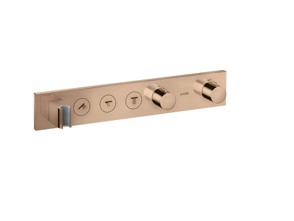 Thermostatmodul mit zwei runden Drehknöpfen und drei Schaltern zur Verbrauchersteuerung, montiert auf einer rechteckigen Wandplatte, Marke AXOR in poliertem Rotgold.